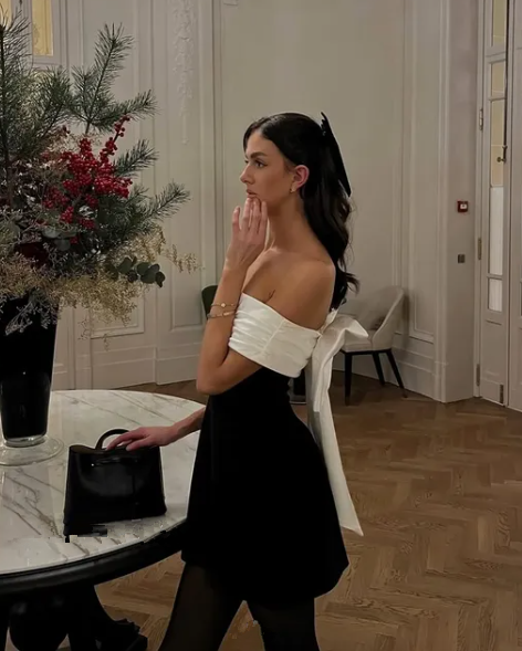 Unique Off The Shoulder A Line Homecoming Dress,Black Short Prom Dress