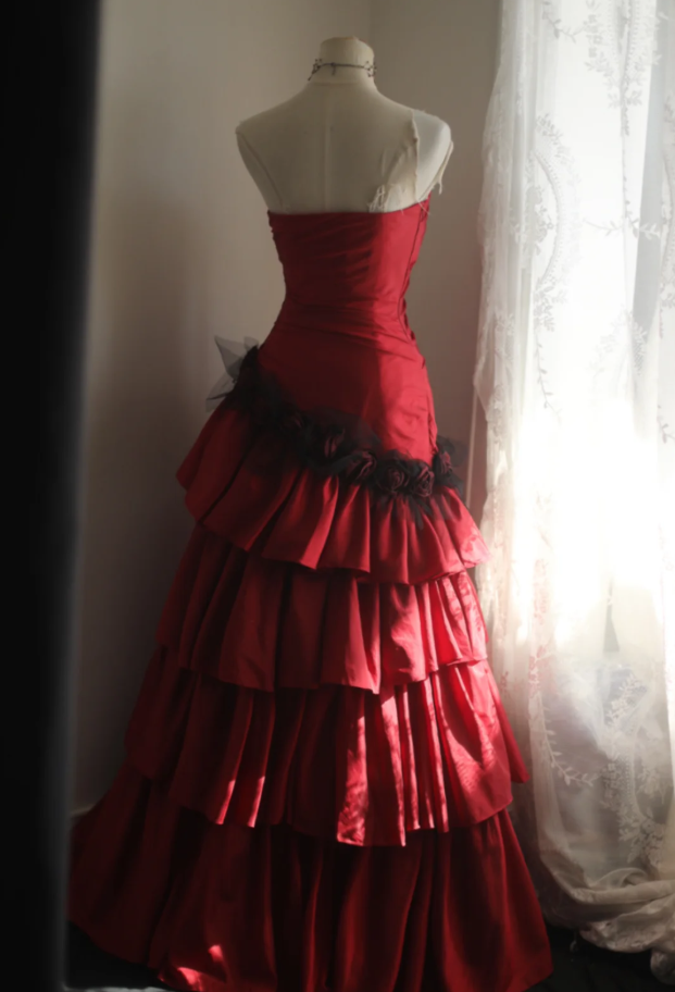 Vintage Red Strapless Satin Layered Mermaid Evening Dress Long Party Dress