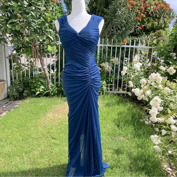 Vintage Fashion Mermaid V Neckline Navy Blue Floor Length Evening Dress Prom Dresses