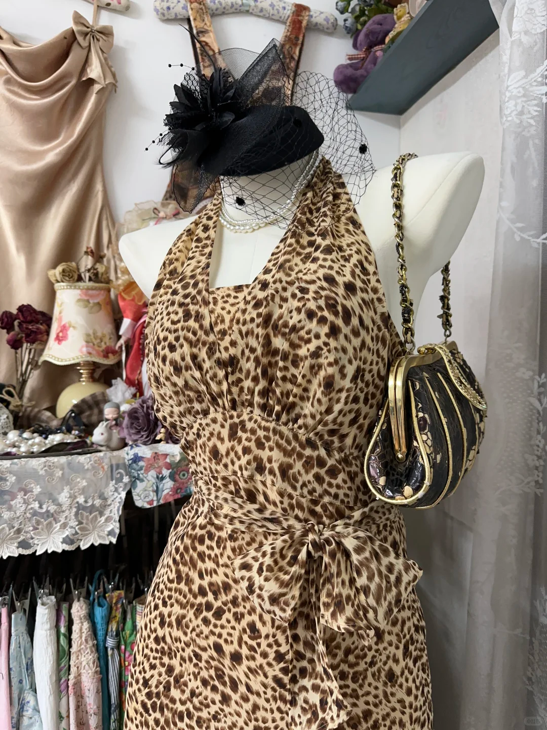 Vintage Halter V Neck Homecoming Dress Cocktail Dress