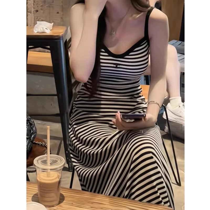 Women's casual dress 564