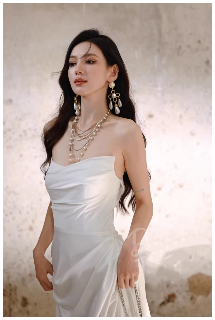 Charming Strapless Satin Pleated Mermaid Long Evening Dress White 19th Birthday Outfits