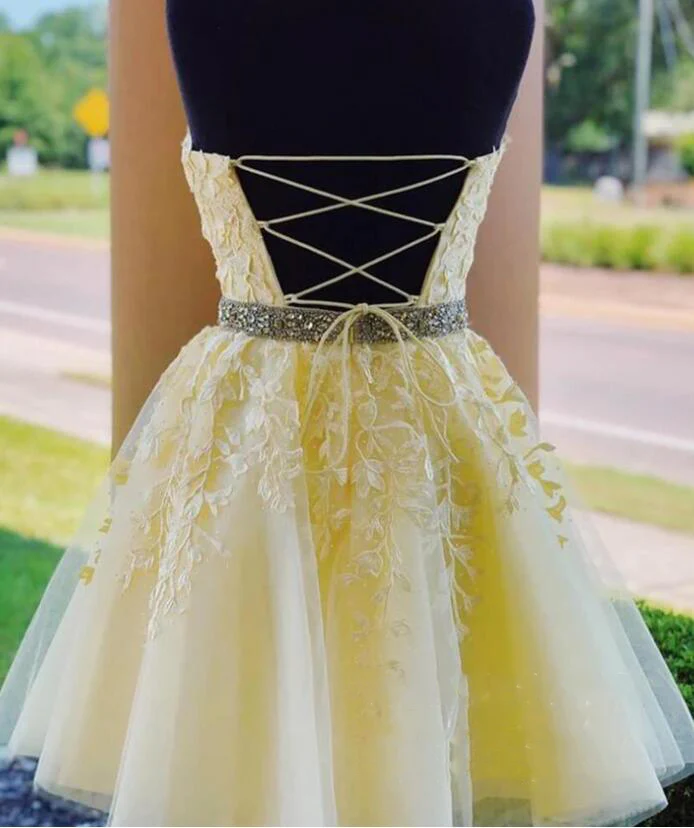 Corset Halter Short Graduation Dress White Lace Cocktail Party Dress for Junior Girls Beaded Belt