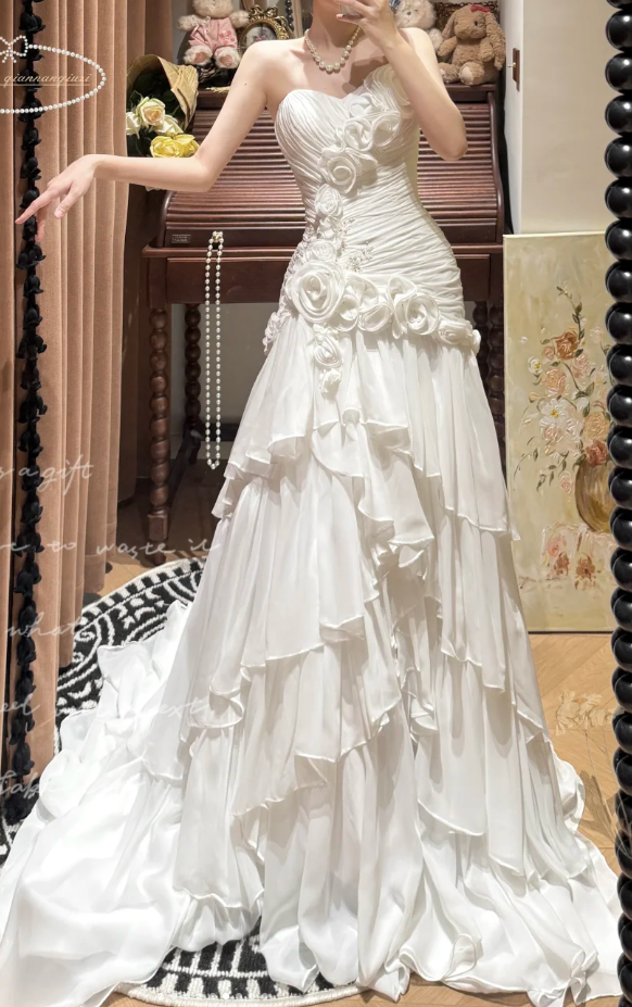 Elegant Strapless Satin Pleated Layered Mermaid Long Wedding Dress White Formal Bridal Dress