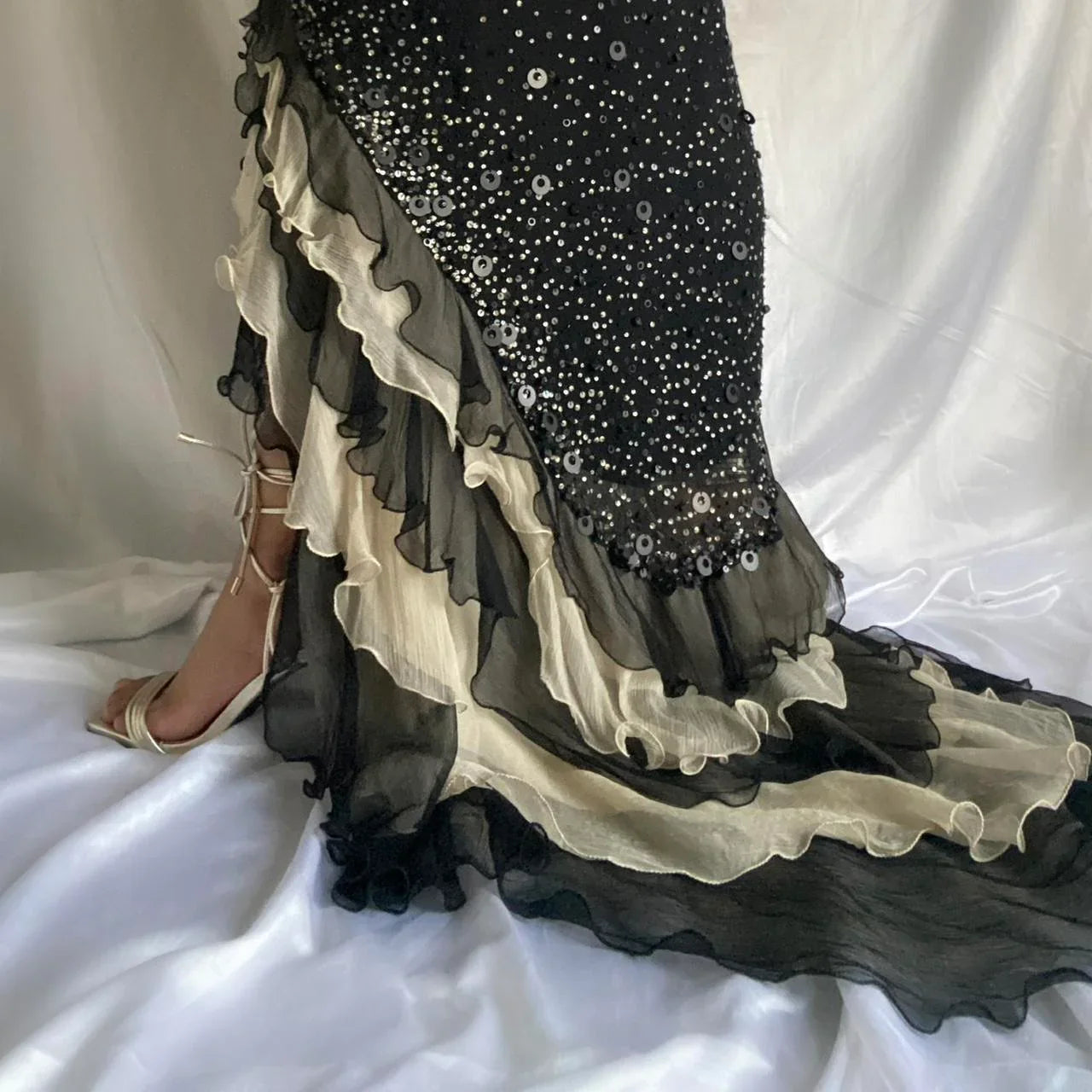 Sparkly Sequins Beaded Ruffles Mermaid Prom Dress Black Party Evening Dress