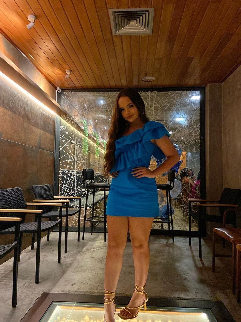 Fashion Blue Off-shoulder Neckline Side Ruffle Hip-hugging 17th Birthday Homecoming Dress