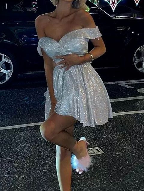 Fashionable Silver One-shoulder Glitter A-line Short 19th Birthday Homecoming Dress