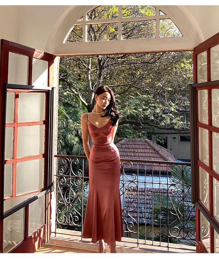 Vintage Red Brown Mermaid Deep V Halter Backless Satin Long Prom Dress Evening Dress