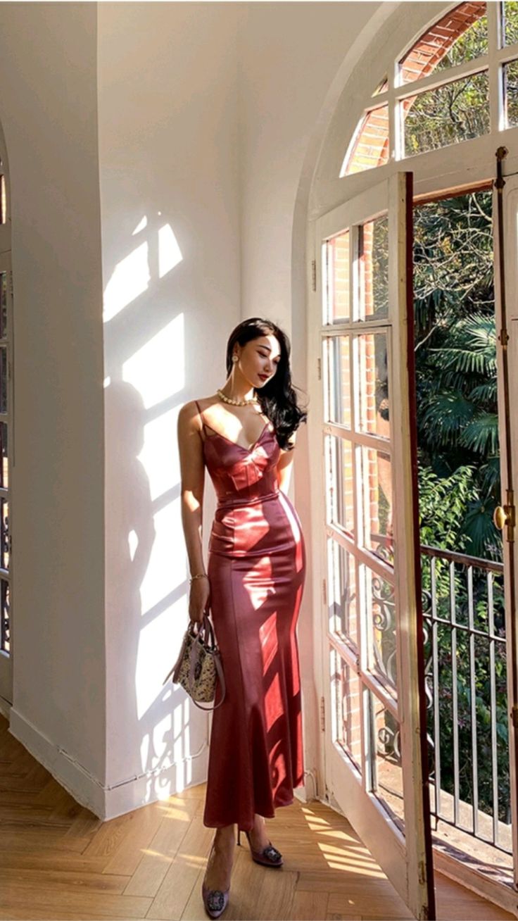 Vintage Red Brown Mermaid Deep V Halter Backless Satin Long Prom Dress Evening Dress