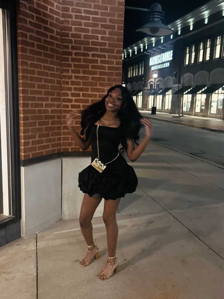 Playful Black Square Neck Sleeveless Bud Satin 16th Birthday Homecoming Dress