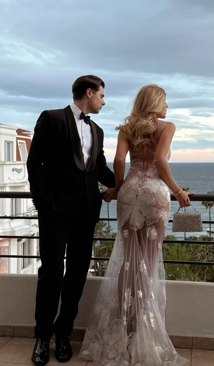 Sexy White Mermaid Lace Long Prom Dress Evening Dress