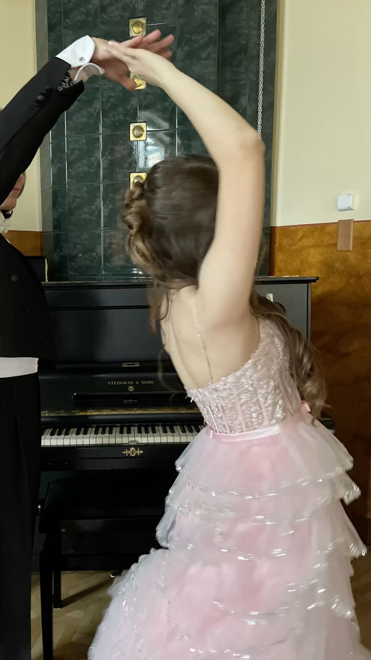 Dreamy Princess Pale Pink Strappy Layered Tulle Ball Gown Evening Dress Sweet 16th Birthday