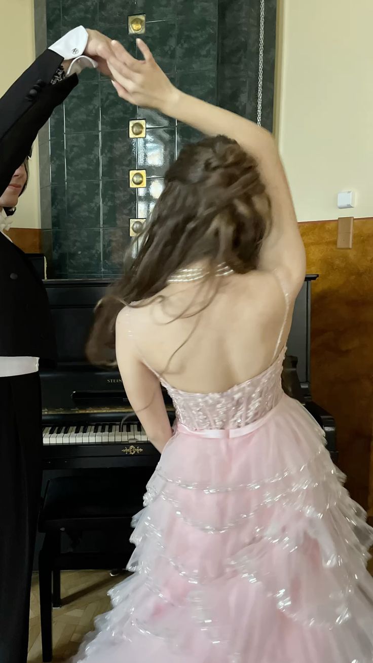 Dreamy Princess Pale Pink Strappy Layered Tulle Ball Gown Evening Dress Sweet 16th Birthday
