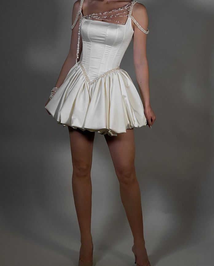 Vintage Ivory Beaded Shoulder Strap Flower Bud 17th Birthday Homecoming Dress