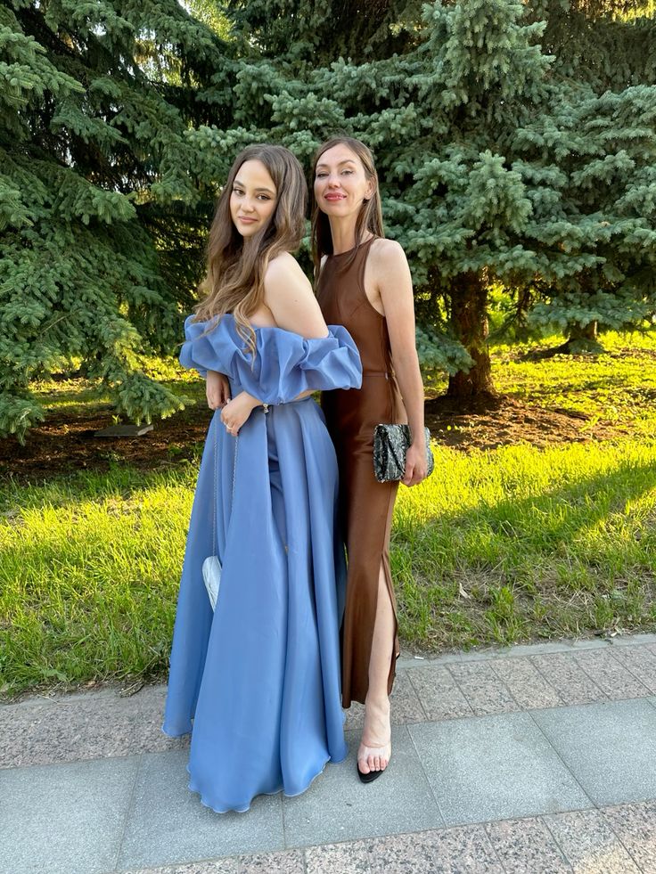 Beautiful Hazy Blue A-line Ruffled Puff Sleeve Off-shoulder Slit Organza Long Prom Dress Evening Dress