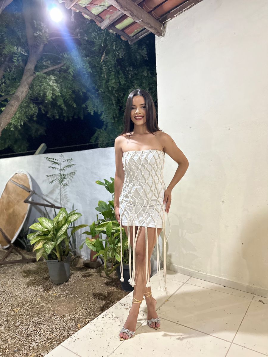 Fashionable Tassel White Slim Satin 17th Birthday Homecoming Dress