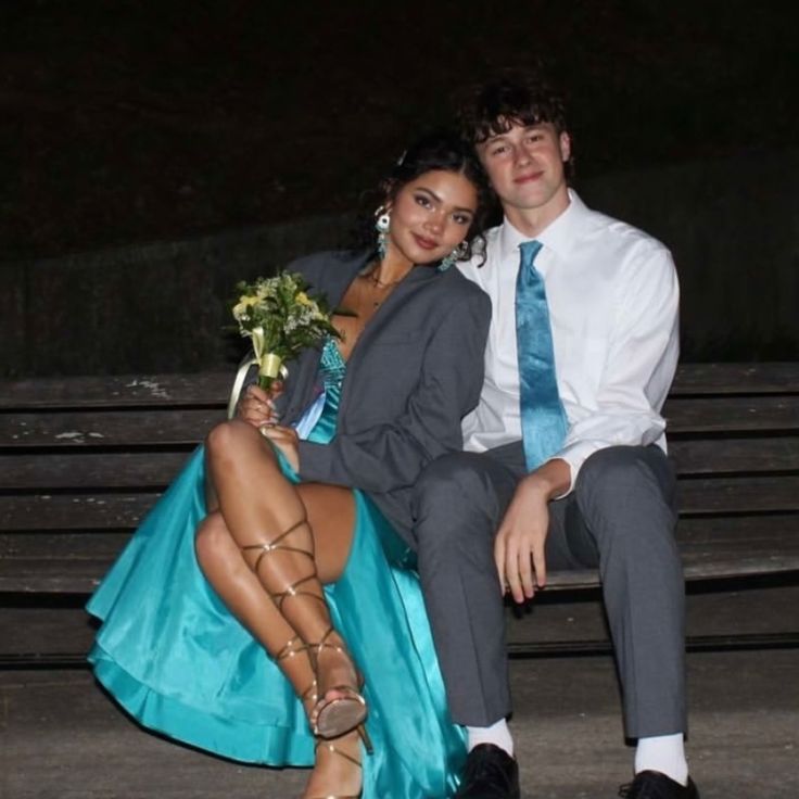 Elegant Turquoise Deep V Halter Neck Satin Slit Long Prom Dress Evening Dress