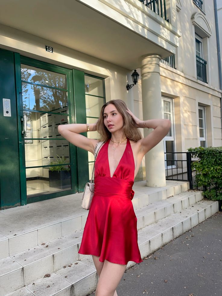 Elegant Red Halter Neck Deep V neck Bow Satin A-line 17th Birthday Homecoming Dress