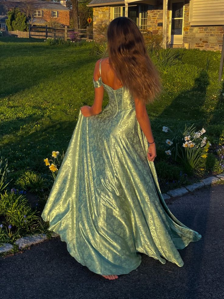 Elegant Green A-line Off-the-Shoulder Jacquard Satin Long Prom Dress Evening Dress