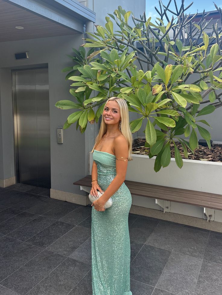 Elegant Mint Green Fitted Strapless Sequined Long Prom Dress Evening Dress