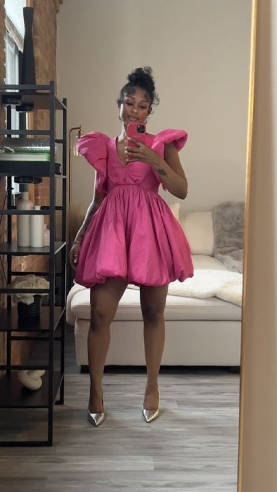 Chic A line V Neckline Satin Pink Short Party Dresses Homecoming Dresses