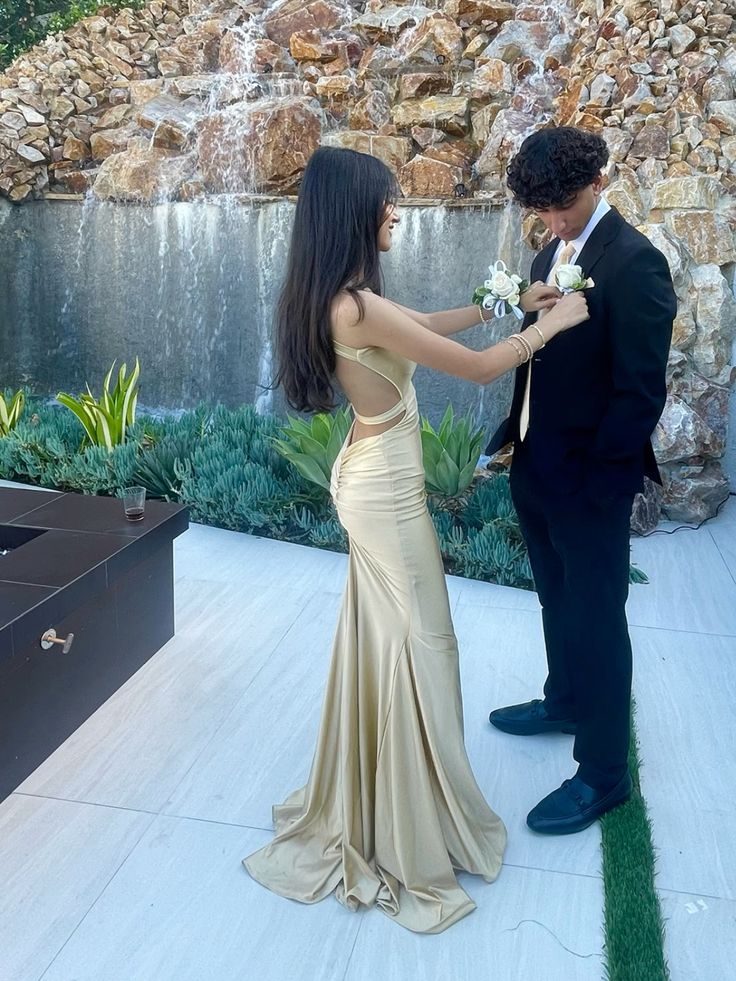 Elegant Champagne Gold Mermaid Halter Neck Backless Satin Long Prom Dress Evening Dress