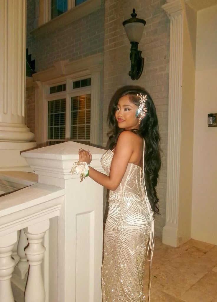 Luxurious Champagne Gold Mermaid Halter Neck Sequined Long Prom Dress Evening Dress