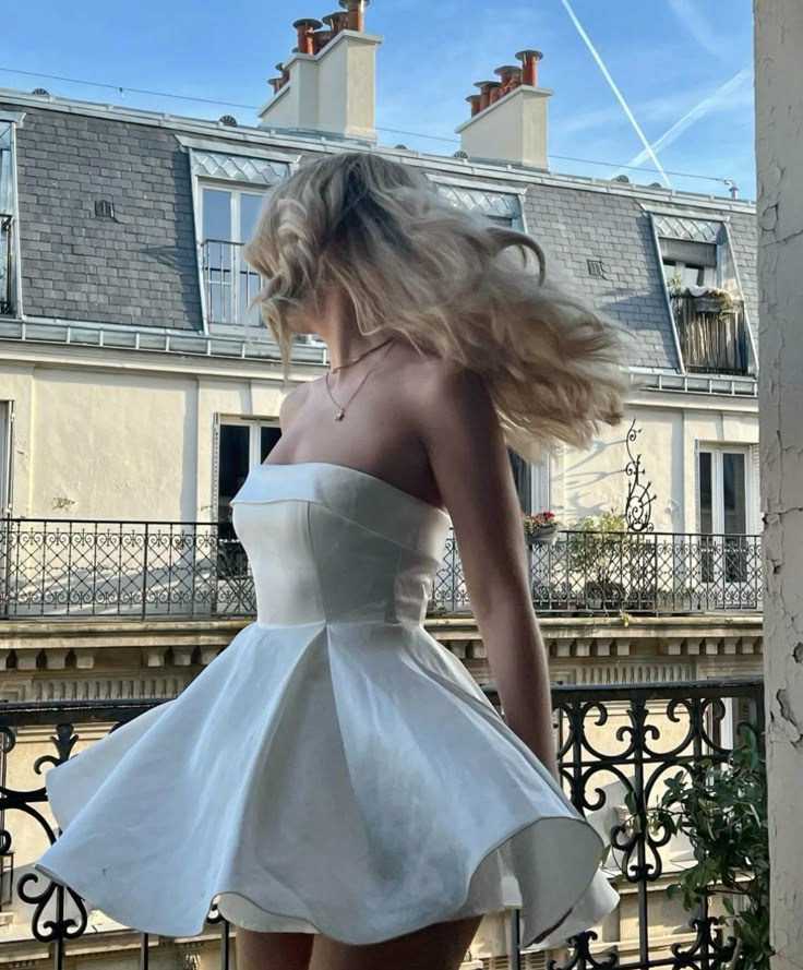 Elegant White Strapless A-line 17th Birthday Homecoming Dress