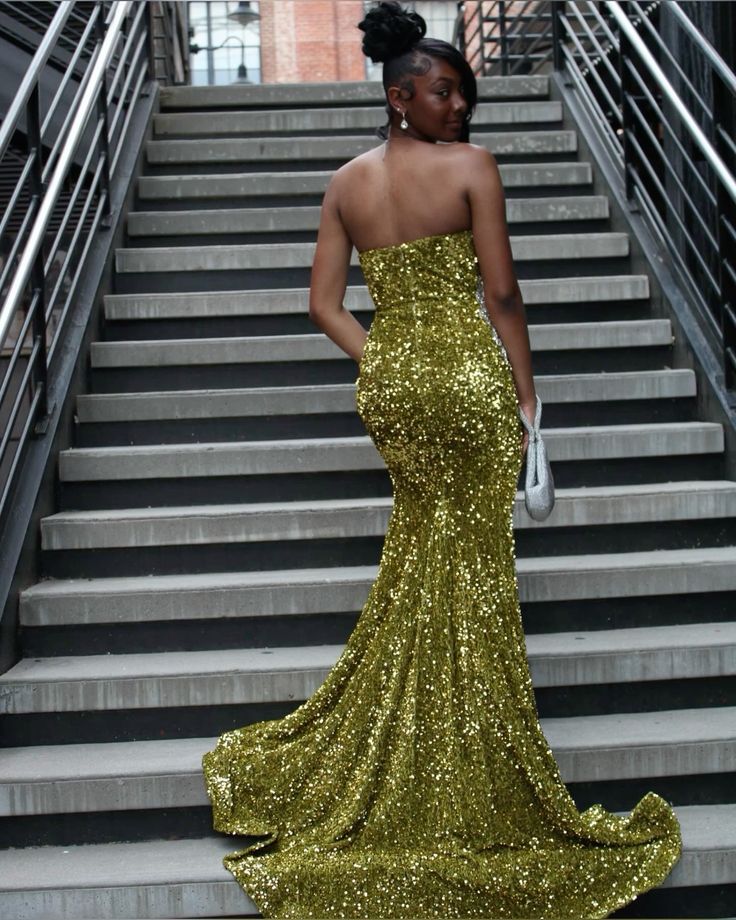 Gorgeous Mermaid Strapless High-slit Beaded Sequined Train Prom Dress Evening Dress
