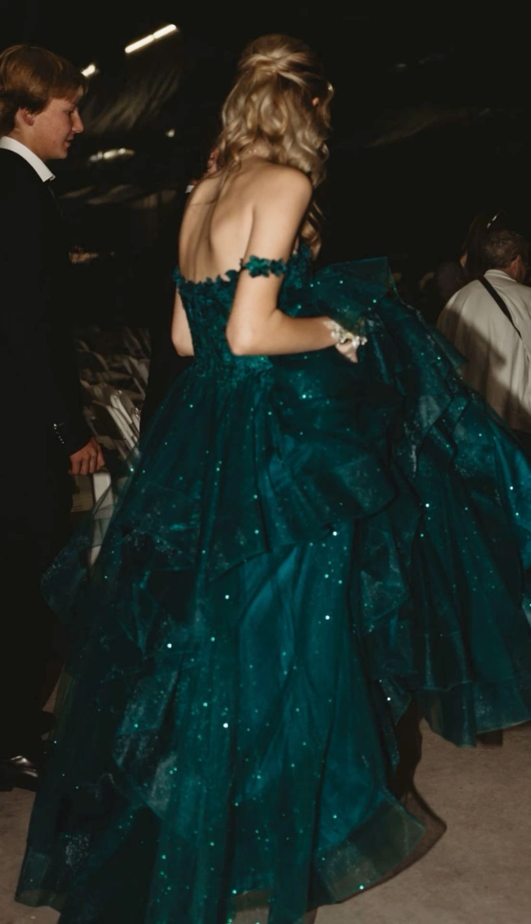 Dreamy Dark Green Off-shoulder Layered Tulle Ball Gown Evening Dress