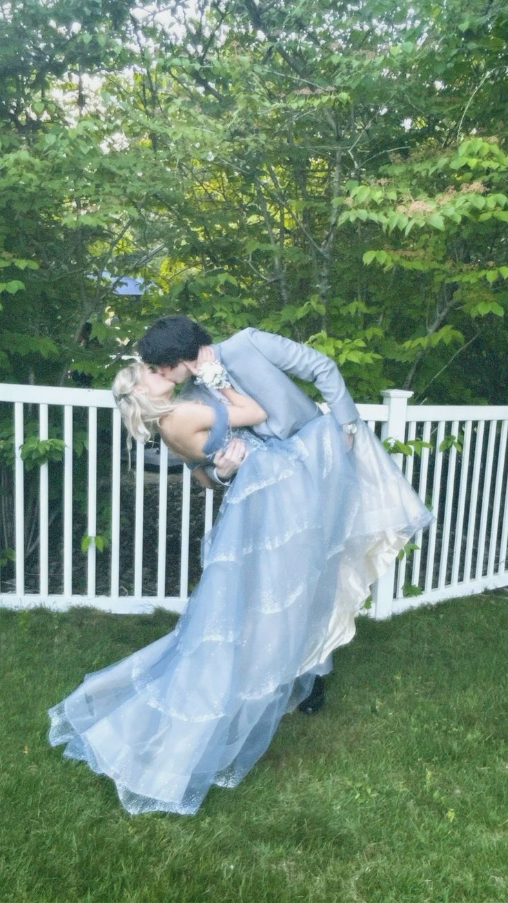 Princess Blue Off-shoulder Layered Tulle Long Ball Gown Evening Dress