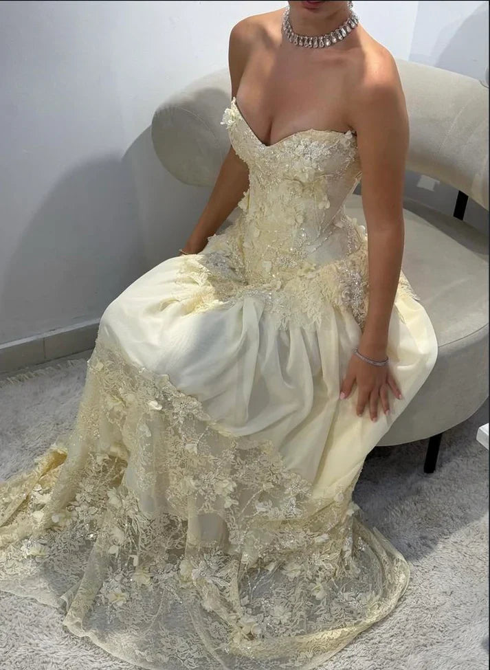 Vintage Yellow A-line Lace Train Prom Dress Evening Dress