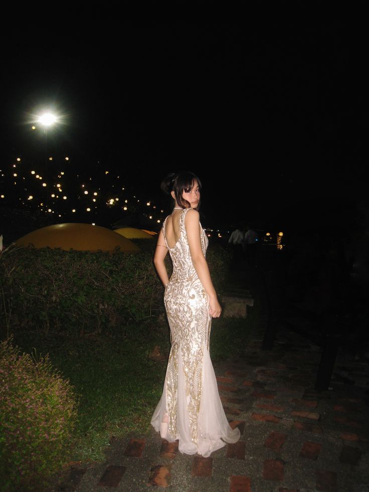 Elegant Mermaid V-neck Embroidered Sequin Long Prom Dress Evening Dress