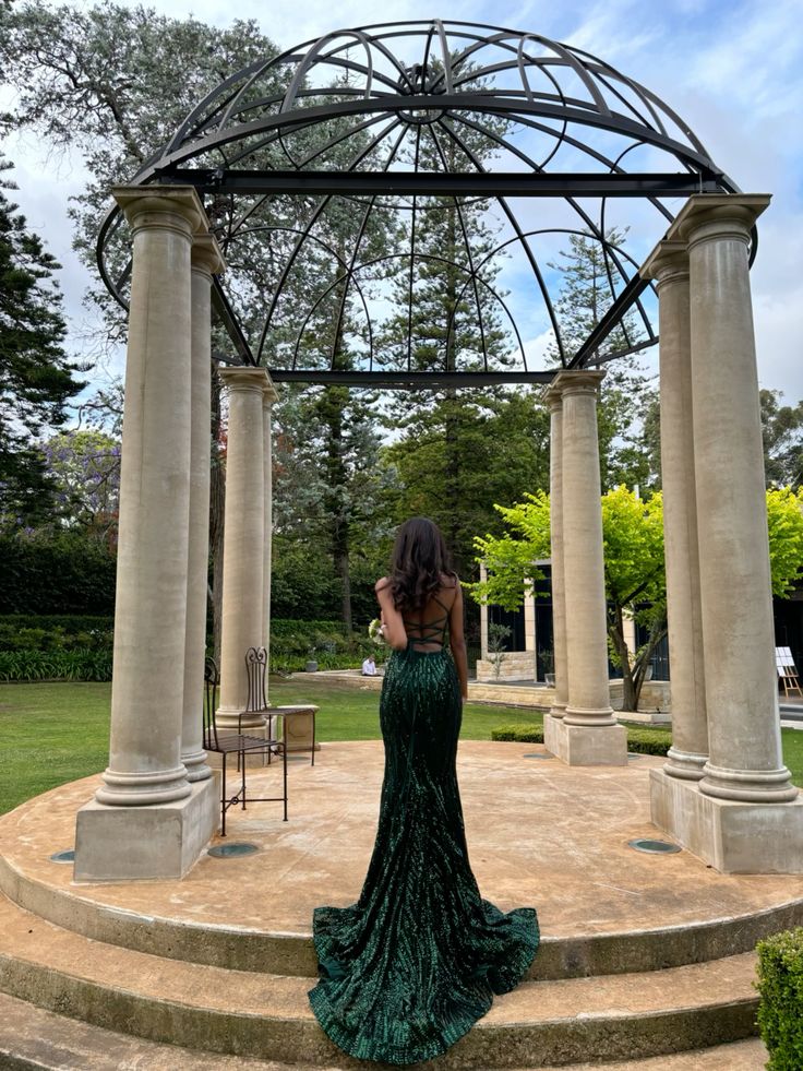 Luxurious Dark Green Mermaid Deep V Halter High Slit Sequined Train Prom Dress Evening Dress