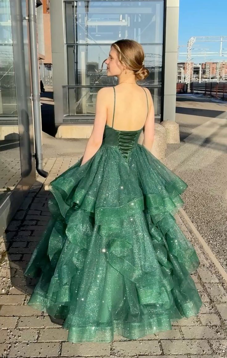 Shimmering Dark Green A-line Halter V-neck Ruffle Sequined Long Prom Dress Evening Dress