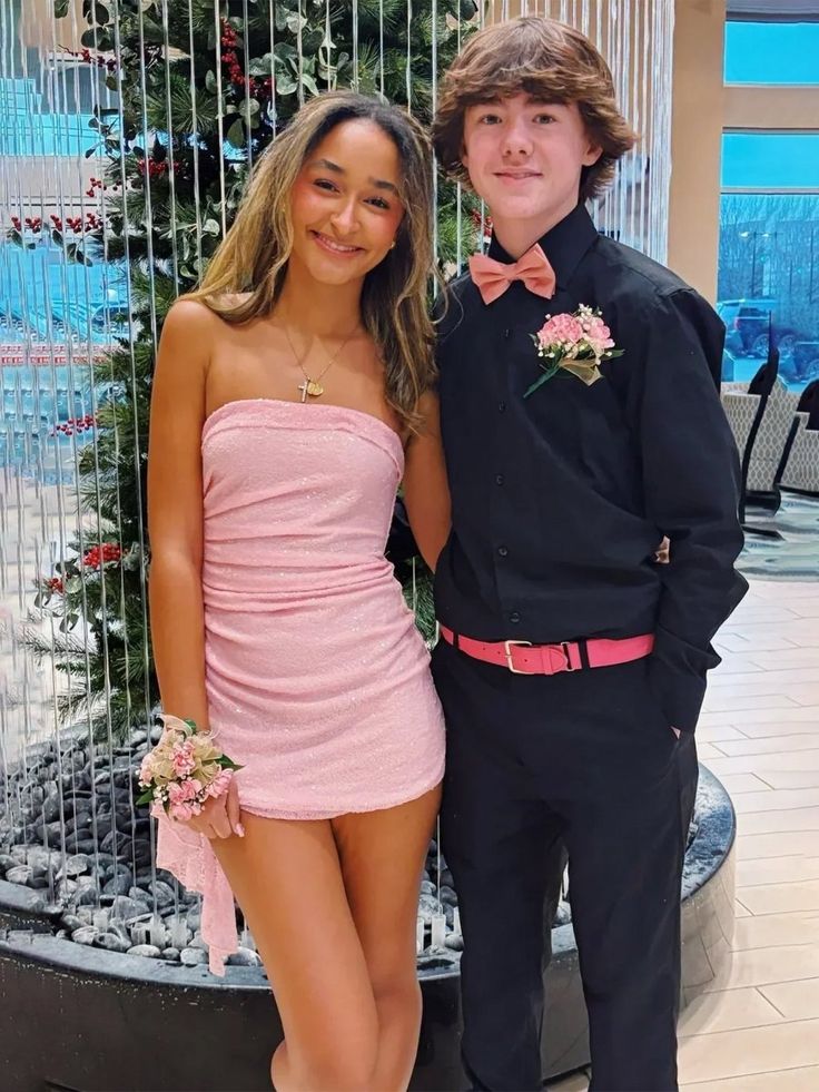 Sweet Pink Sequined Slim Fit Hip 16th Birthday Homecoming Dress
