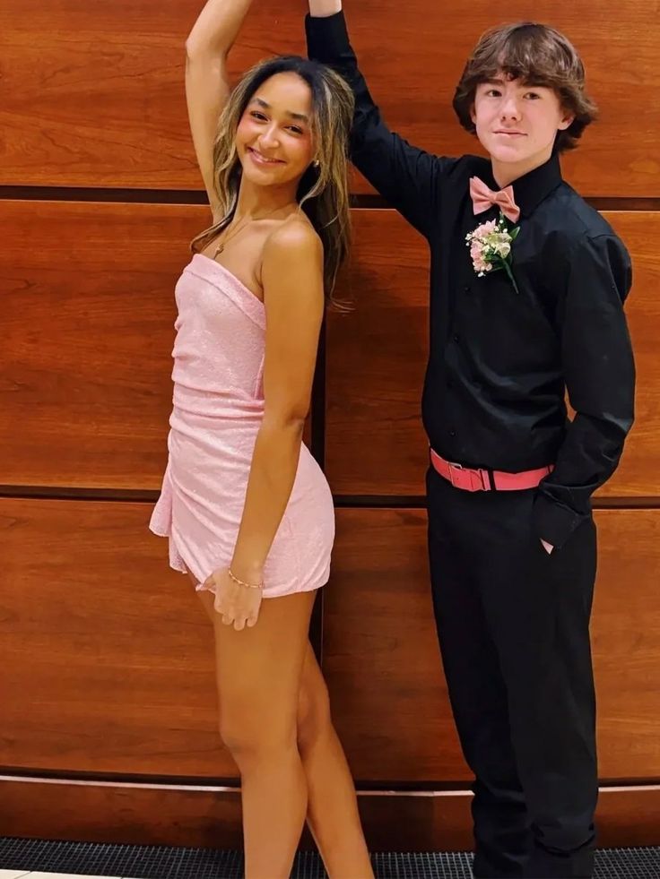 Sweet Pink Sequined Slim Fit Hip 16th Birthday Homecoming Dress