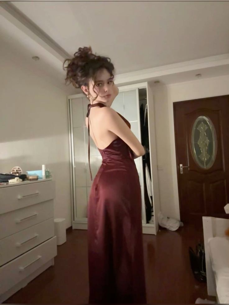 Elegant Burgundy Mermaid Halter Neck Backless Satin Long Prom Dress Evening Dress