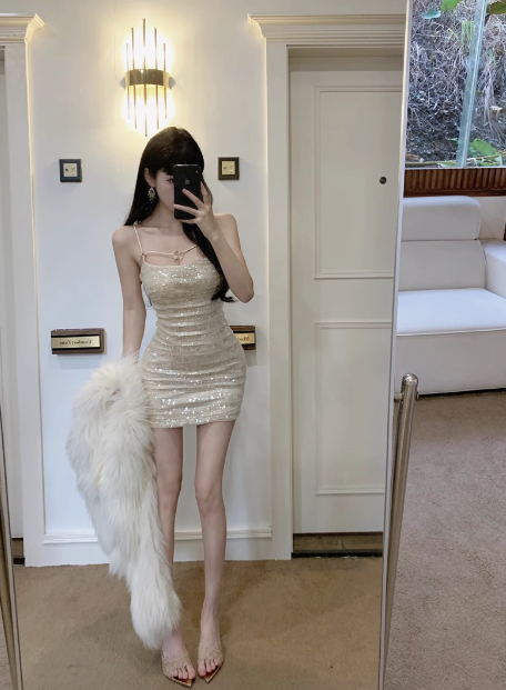Shiny Bow Sequined Slim Fit Hip 17th Birthday Homecoming Dress