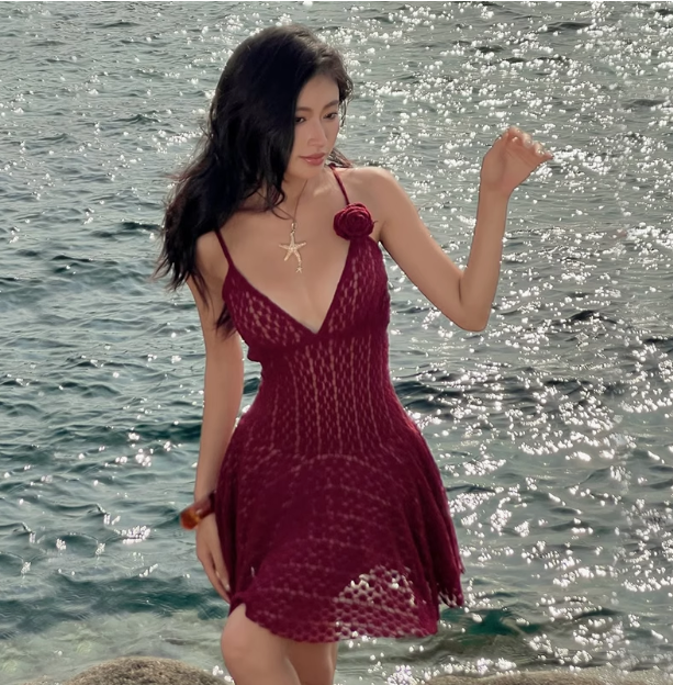 Sexy V-neck 3D Flower Strap A-line Homecoming Dress