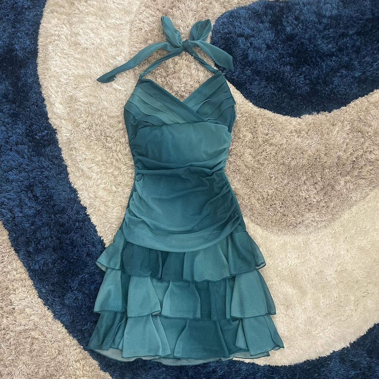 Sweet Glitter Halterneck V-neck Ruffled Mini 16th Birthday Homecoming Dress