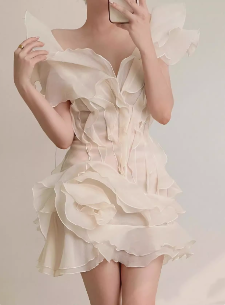 Design Ruffled V-neck One-shoulder Chiffon 17th Birthday Homecoming Dress