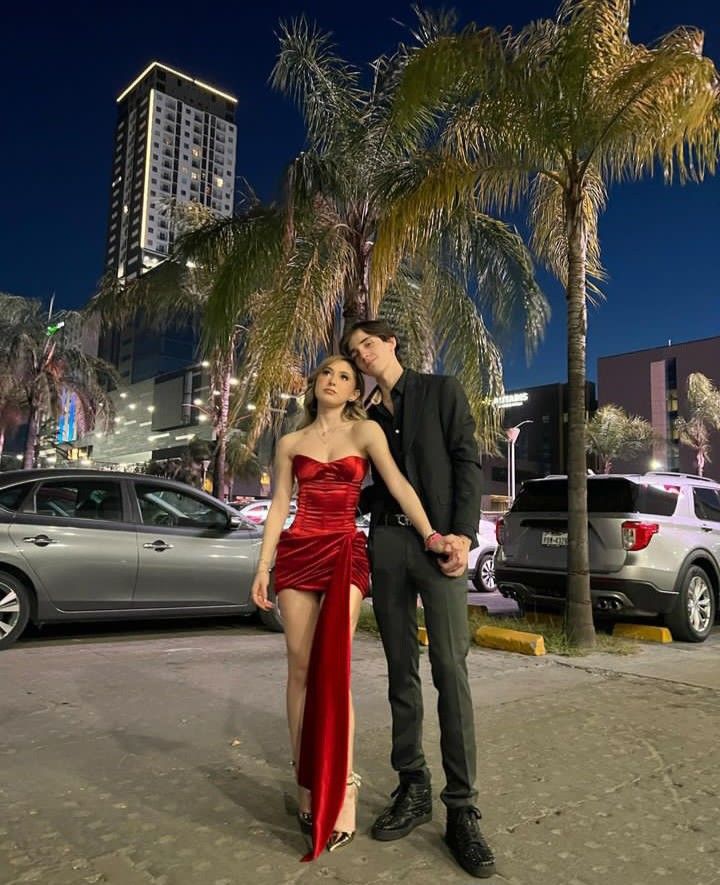 Beautiful Tube Top Red Satin Slim Fit Hip 17th Birthday Homecoming Dress