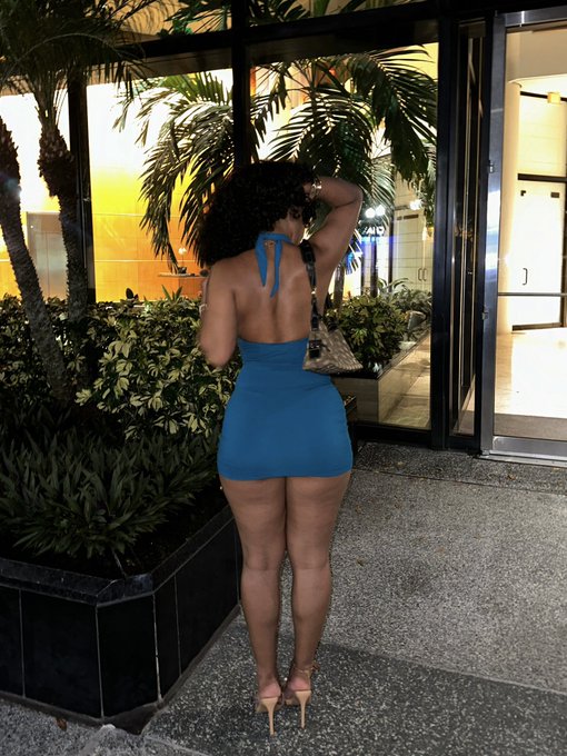 Sexy Low Cut Halter Neck Backless Slim Birthday Short Skirt Homecoming Dress