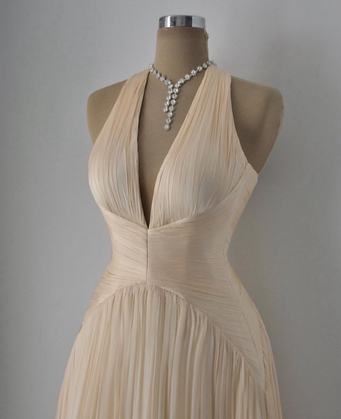Elegant Light Apricot A-line Halter Neck Chiffon Long Prom Dress Evening Dress Bridesmaid Dress