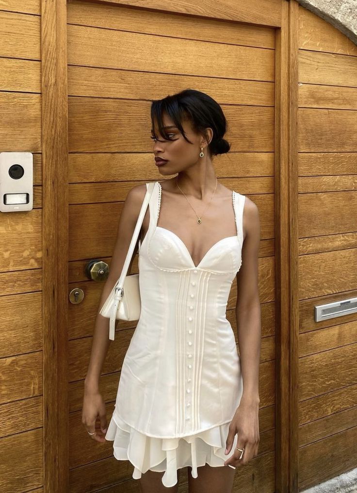 Sweet Ivory Shoulder Strap Button Slim Fit 17th Birthday Homecoming Dress