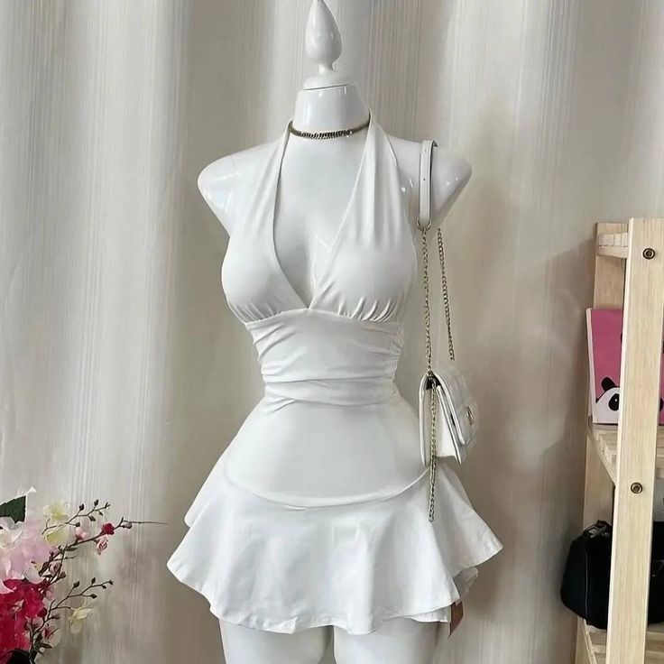 Simple Halter Neck Low Cut Sleeveless Waist Mini Birthday Skirt Homecoming Dress
