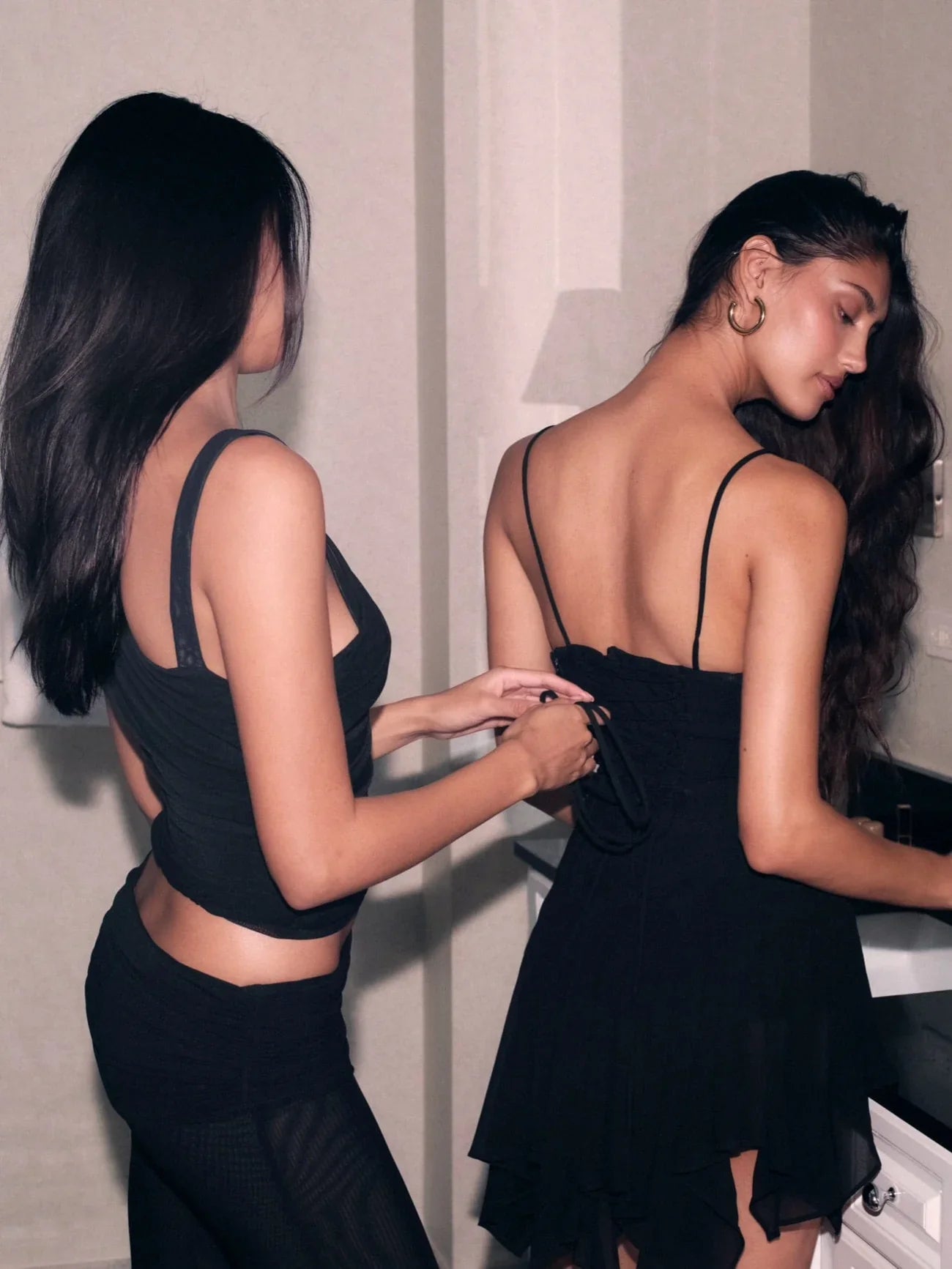 Simple Strap Low-cut Black Chiffon Birthday Skirt Homecoming Dress