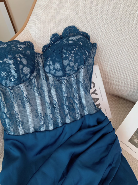 Sexy Lace Patchwork Tube Top Pleated Hip-hugging Birthday Skirt Homecoming Dress