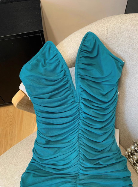 Fashion V-neck Tube Top Slim Hip Birthday Dress Homecoming Dress